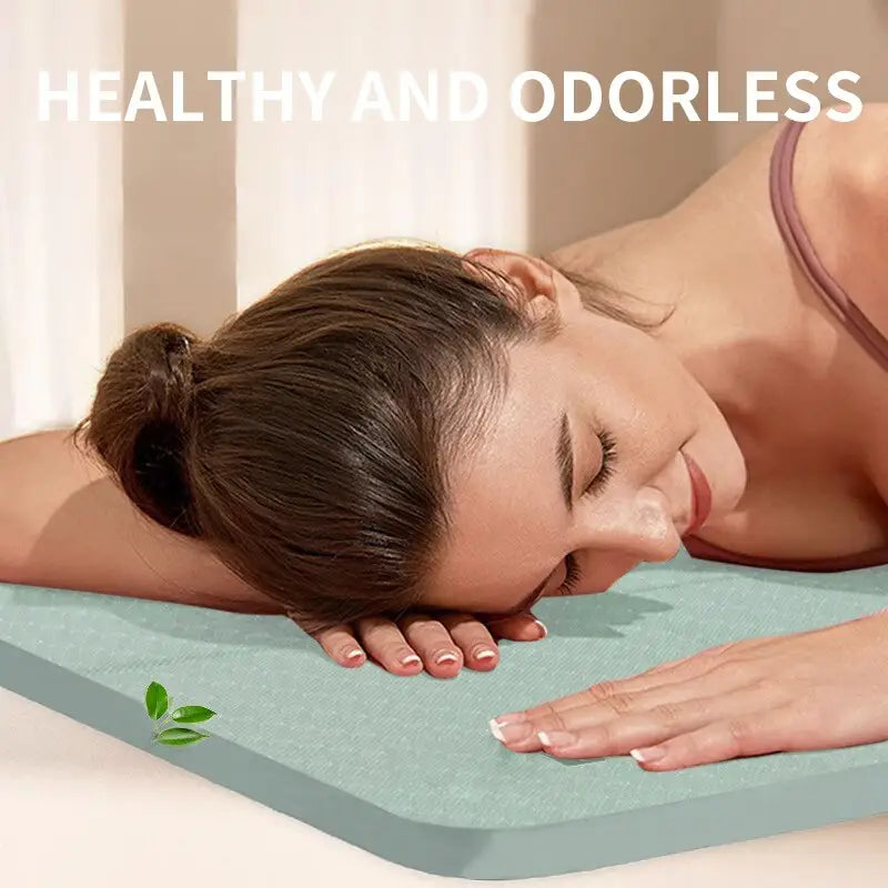 Foldable yoga meditation mat